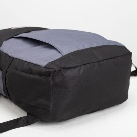 Рюкзак туристический, 28 л, отдел на молнии, наружный карман, цвет чёрный/серый