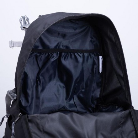 Рюкзак туристический, 40 л, отдел на молнии, 3 наружных кармана, цвет чёрный