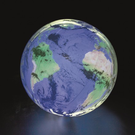 Мяч пляжный «Земля», d=61 см, с подсветкой, от 2 лет, 31045 Bestway