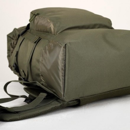 Рюкзак туристический, отдел на молнии, 3 наружных кармана, цвет зелёный